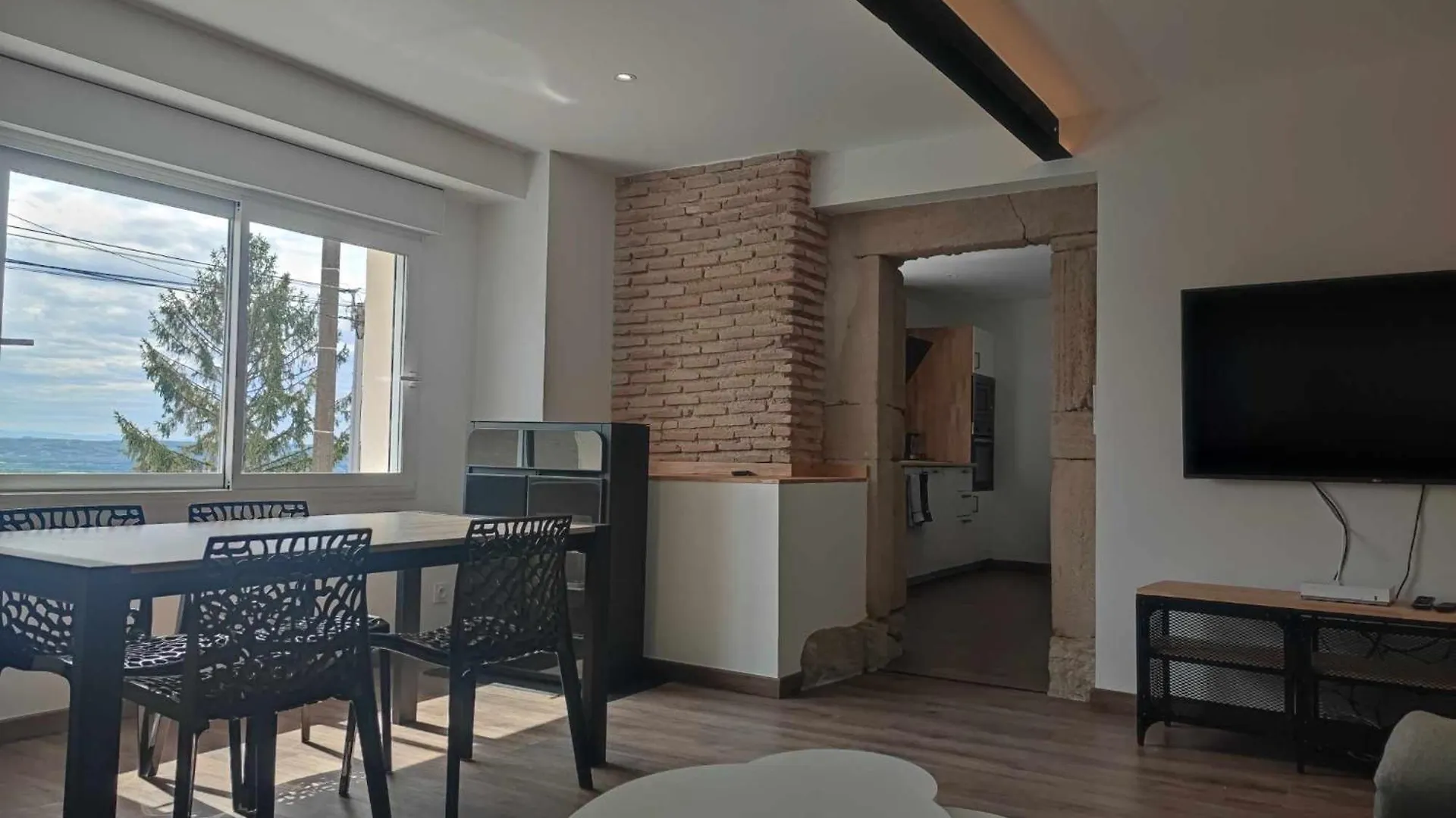 Maison Au Calme Pour 8 Personnes A 2 Pas Du Chateau D Anjou France