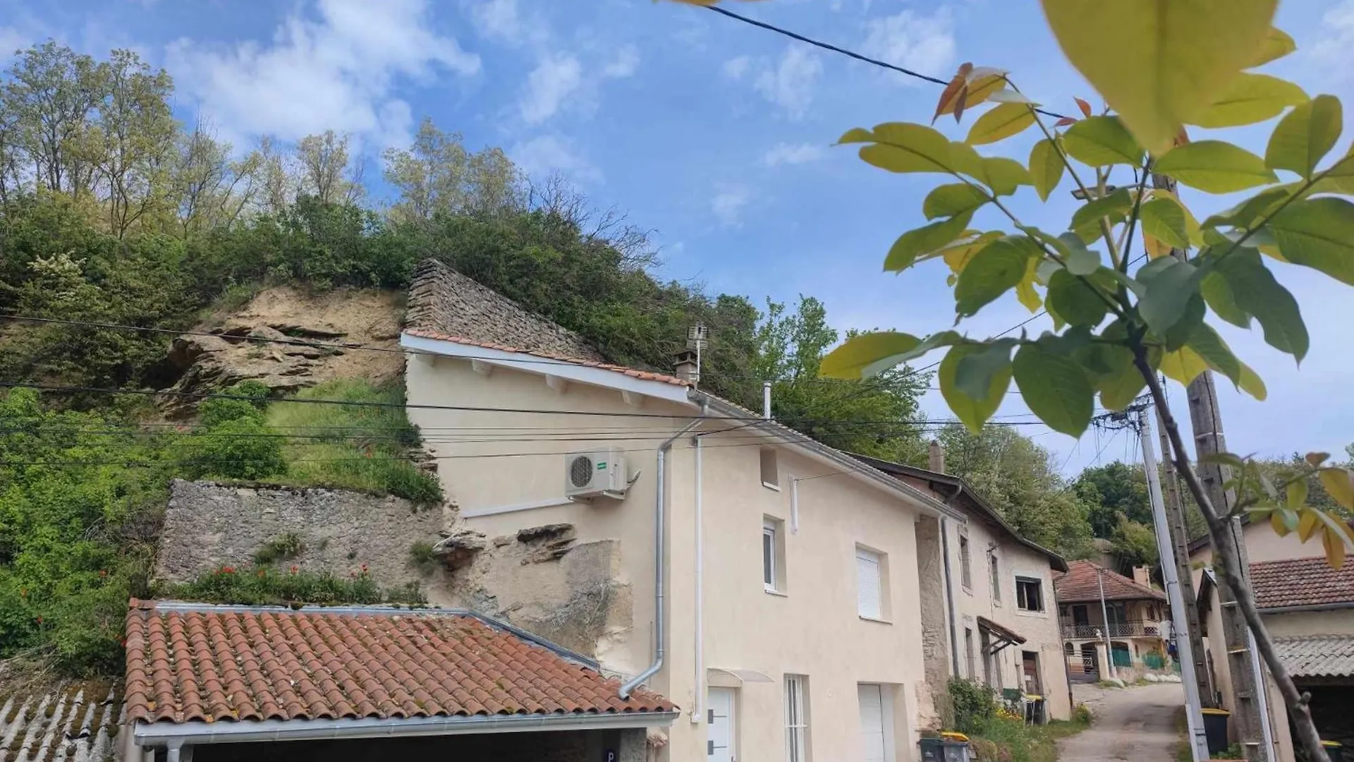 Hébergement de vacances Maison Au Calme Pour 8 Personnes A 2 Pas Du Chateau D Anjou France